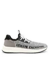 graue Sportschuhe von Armani Exchange