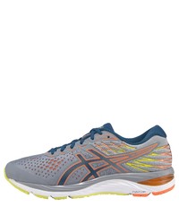 graue Sportschuhe von Asics