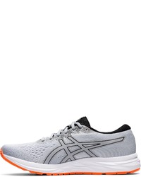 graue Sportschuhe von Asics