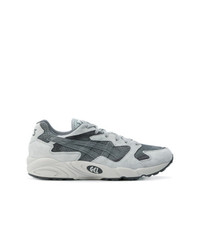 graue Sportschuhe von Asics