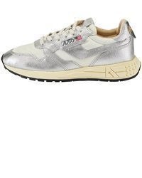 graue Sportschuhe von AUTRY