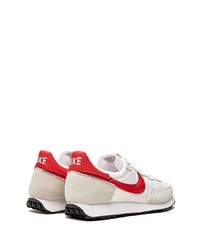 graue Sportschuhe von Nike