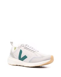 graue Sportschuhe von Veja