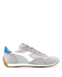 graue Sportschuhe von Diadora