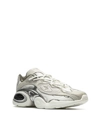 graue Sportschuhe von Reebok