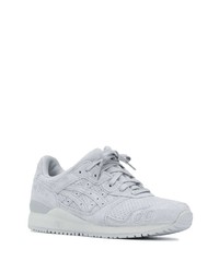 graue Sportschuhe von Asics