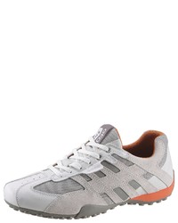 graue Sportschuhe von Geox