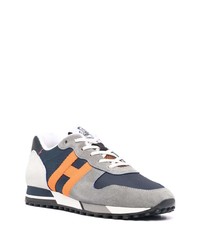 graue Sportschuhe von Hogan