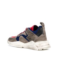 graue Sportschuhe von Moncler