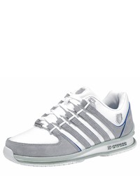 graue Sportschuhe von K-Swiss