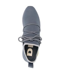 graue Sportschuhe von Diesel