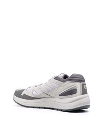 graue Sportschuhe von Salomon S/Lab