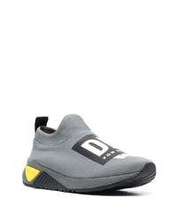 graue Sportschuhe von Diesel