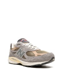 graue Sportschuhe von New Balance