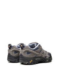 graue Sportschuhe von Merrell