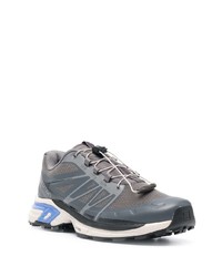 graue Sportschuhe von Salomon S/Lab