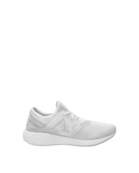 graue Sportschuhe von New Balance