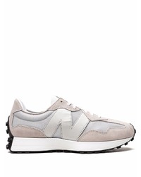 graue Sportschuhe von New Balance