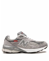 graue Sportschuhe von New Balance