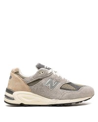 graue Sportschuhe von New Balance