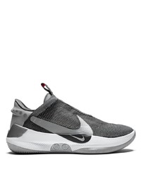 graue Sportschuhe von Nike