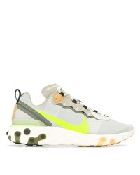 graue Sportschuhe von Nike