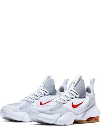 graue Sportschuhe von Nike