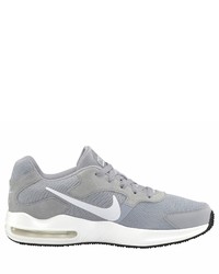 graue Sportschuhe von Nike Sportswear