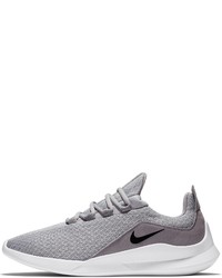 graue Sportschuhe von Nike Sportswear