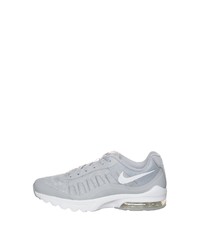 graue Sportschuhe von Nike Sportswear