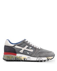 graue Sportschuhe von Premiata