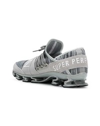 graue Sportschuhe von Plein Sport