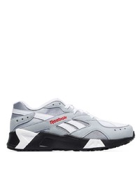 graue Sportschuhe von Reebok