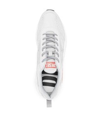 graue Sportschuhe von Diesel