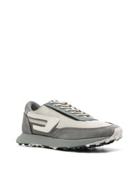 graue Sportschuhe von Diesel