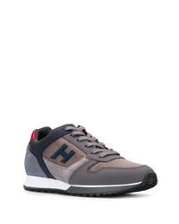 graue Sportschuhe von Hogan