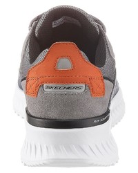 graue Sportschuhe von Skechers