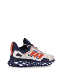 graue Sportschuhe von adidas