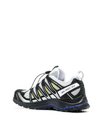 graue Sportschuhe von Salomon S/Lab