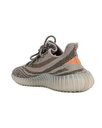 graue Sportschuhe von adidas YEEZY