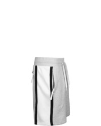 graue Sportshorts von Nike Sportswear