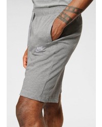 graue Sportshorts von Nike Sportswear