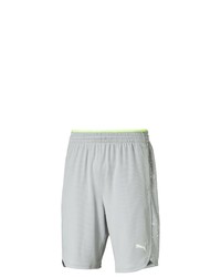 graue Sportshorts von Puma