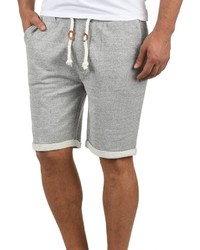 graue Sportshorts von Redefined Rebel