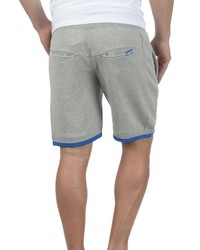 graue Sportshorts von Solid