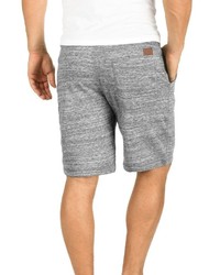 graue Sportshorts von Solid