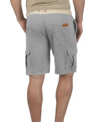 graue Sportshorts von Solid