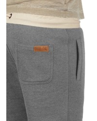 graue Sportshorts von Solid