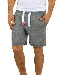 graue Sportshorts von Solid