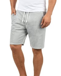 graue Sportshorts von Solid